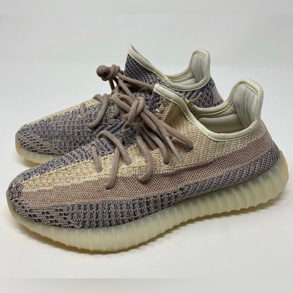 YEEZY BOOST 350 V2 Sz. 5 1/2 Mens 7 Women’s 100% Authentic